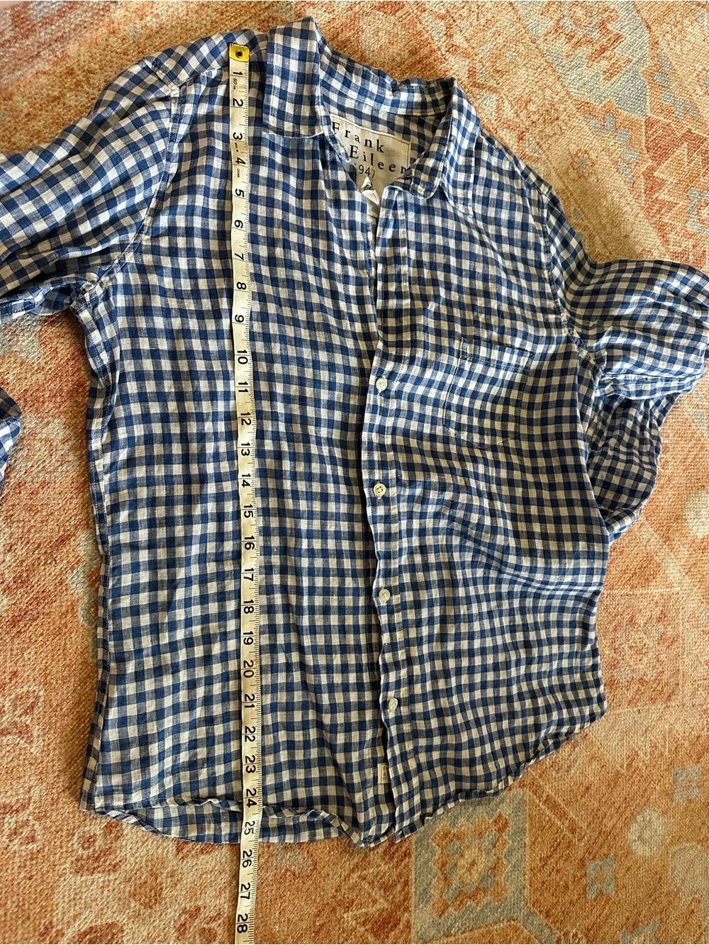 Frank and Eileen Barry blue and white plaid gingham 100% linen popover shirt Med - Picture 8 of 8